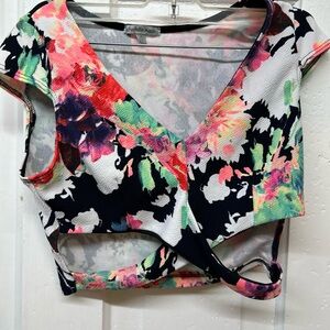 Floral cut out Crop Top